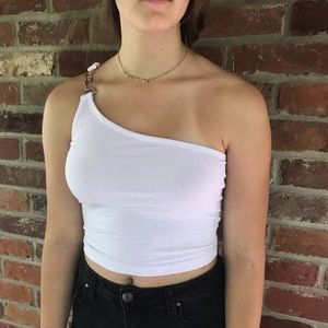 EMMA & SAM WHITE ONE SHOULDER TOP SIZE S